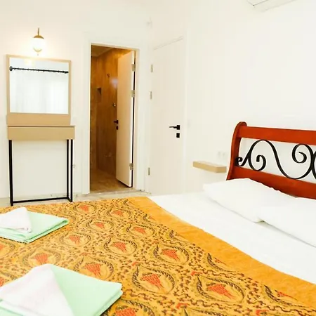 Vila Villa-sleeps 8-parking-pool-bbq