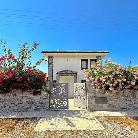 Villa-sleeps 8-parking-pool-bbq Villa Dalyan