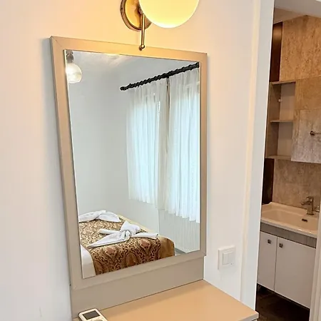 Villa-sleeps 8-parking-pool-bbq Dalyan